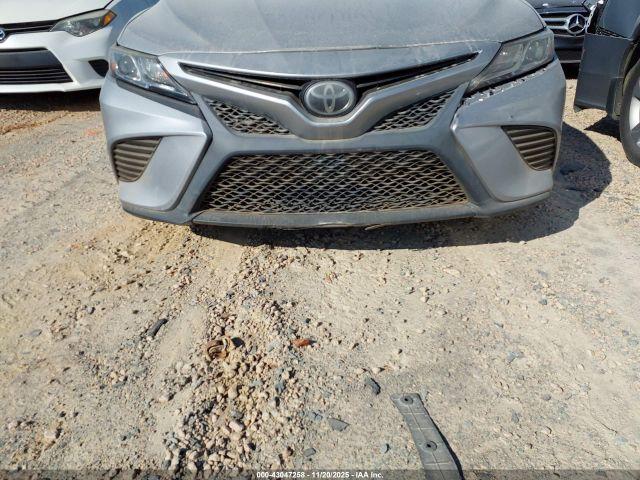 Toyota Camry Se Image 15