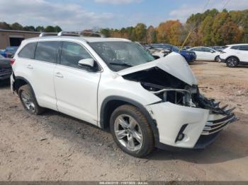  Salvage Toyota Highlander