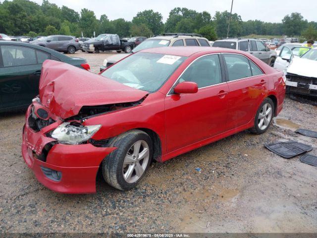 Toyota Camry Se Image 9