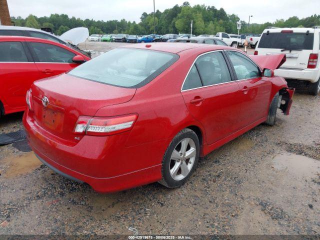 Toyota Camry Se Image 13