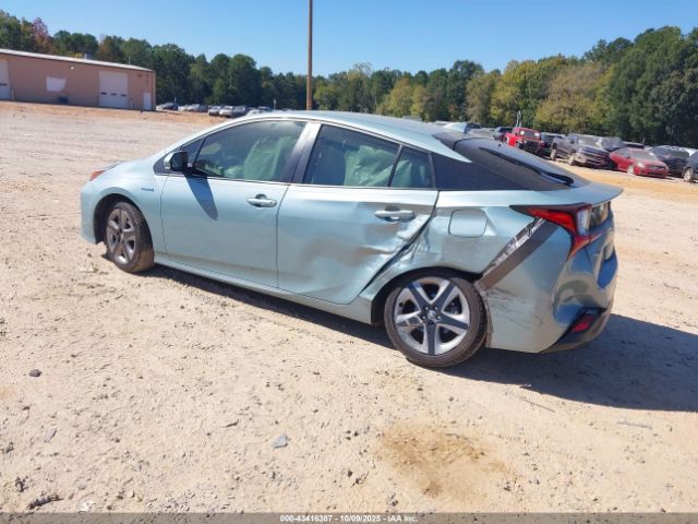 Toyota Prius Xle Image 3