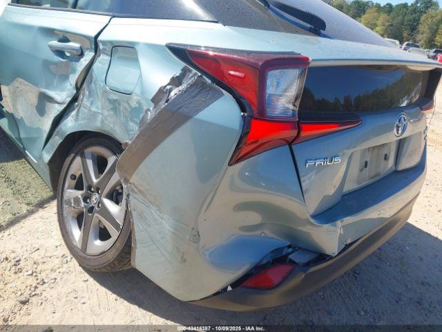 Toyota Prius Xle Image 4