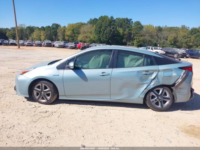 Toyota Prius Xle Image 15