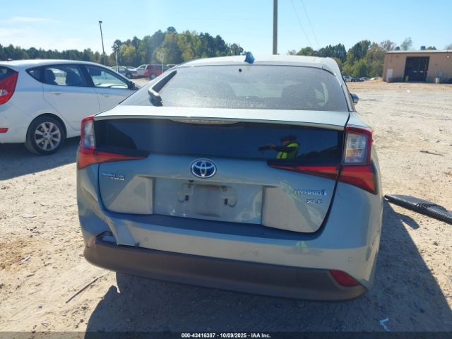 Toyota Prius Xle Image 14
