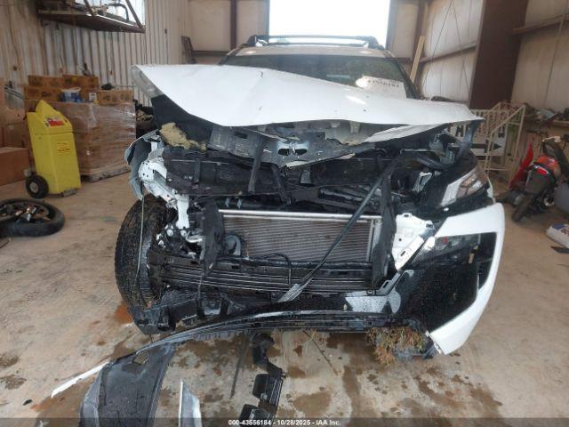 Nissan Rogue Rock Creek Image 15