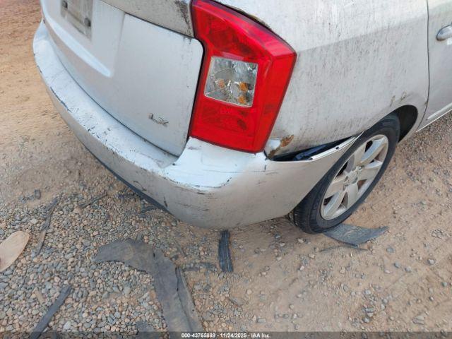 Kia Rondo Lx Image 9