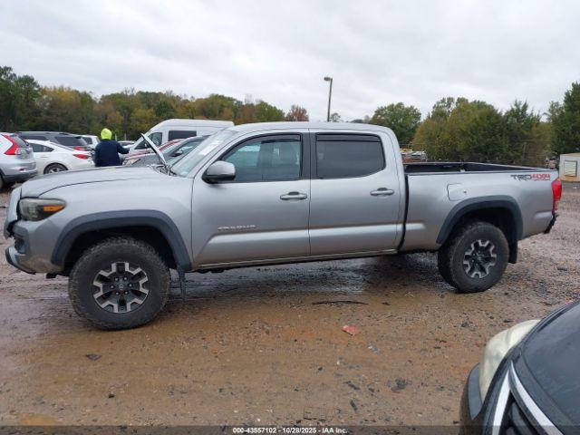 Toyota Tacoma Trd Off Road Image 9