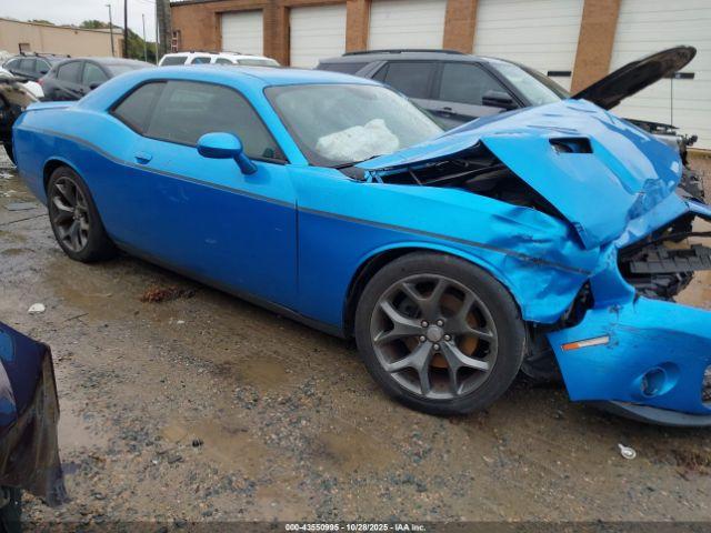  Salvage Dodge Challenger
