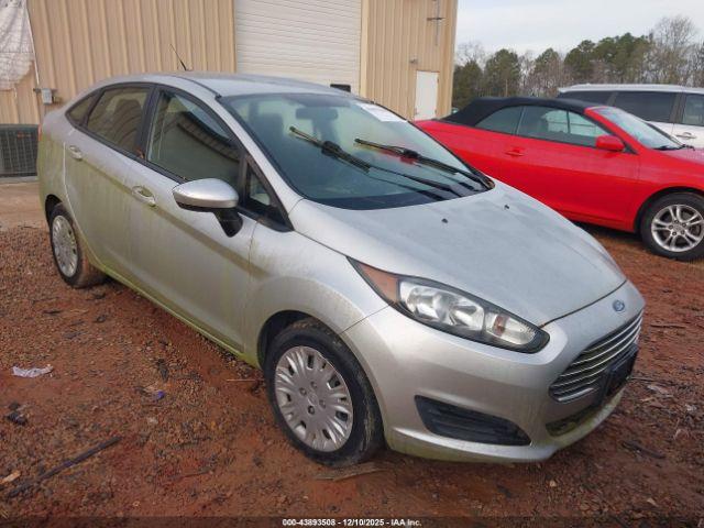  Salvage Ford Fiesta