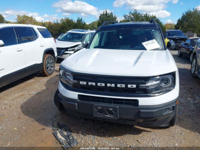 Ford Bronco Outer Banks Image 12