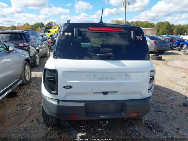 Ford Bronco Outer Banks Image 14