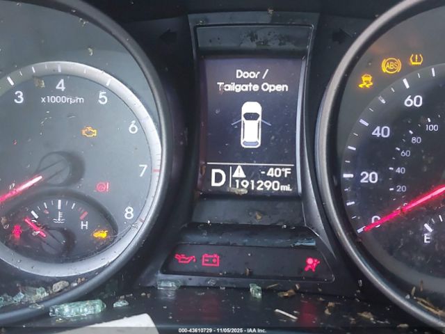 Hyundai SANTA FE Sport Image 2