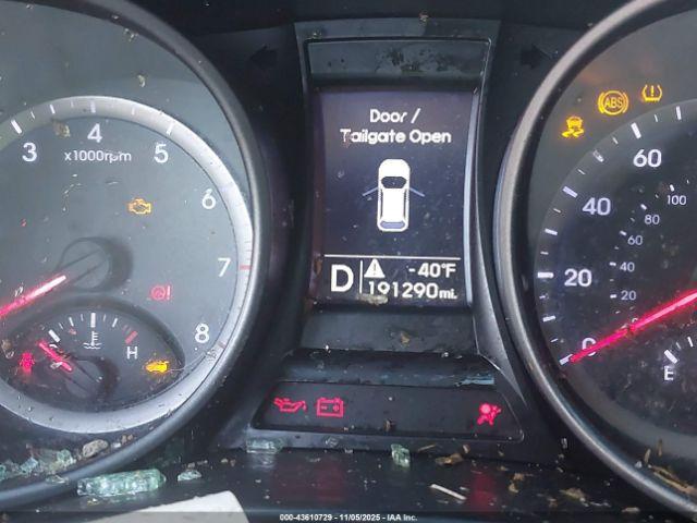 Hyundai SANTA FE Sport Image 2