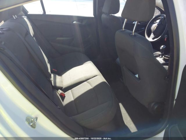 Chevrolet Cruze Lt Auto Image 13