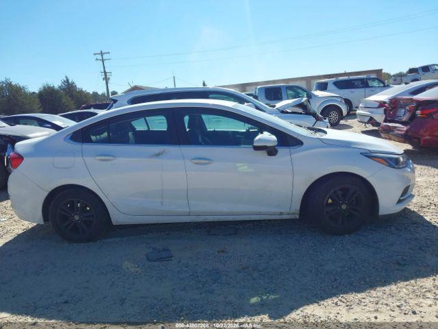 Chevrolet Cruze Lt Auto Image 11