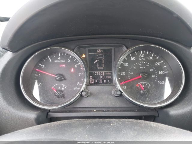 Nissan Rogue Sv Image 2