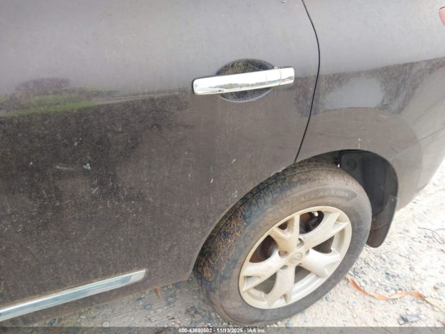 Nissan Rogue Sv Image 4