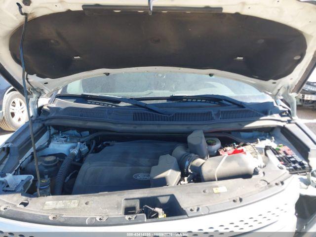 Ford Explorer Xlt Image 12