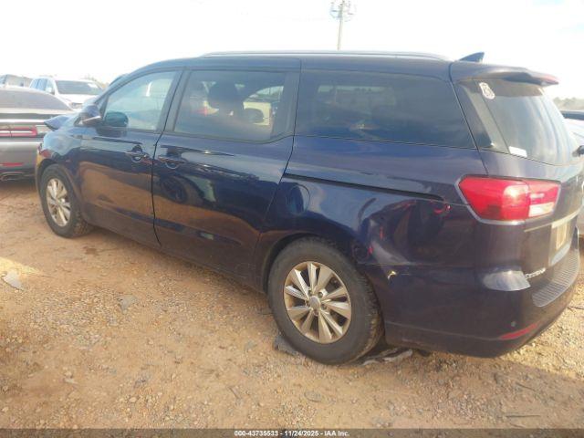 Kia Sedona Lx Image 10