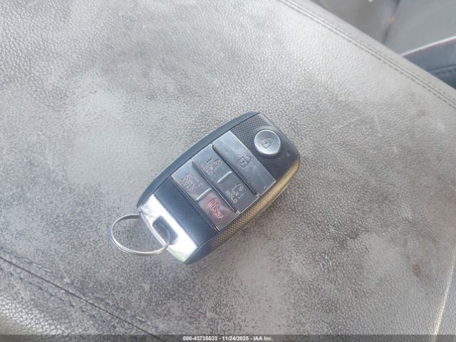 Kia Sedona Lx Image 8