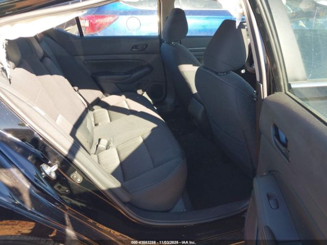 Nissan Altima Sv Fwd Image 2