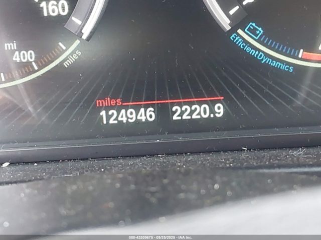 BMW 5 Series Image 14