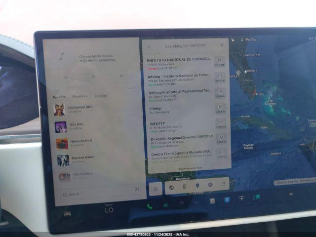 Tesla Model X Long Range Image 14