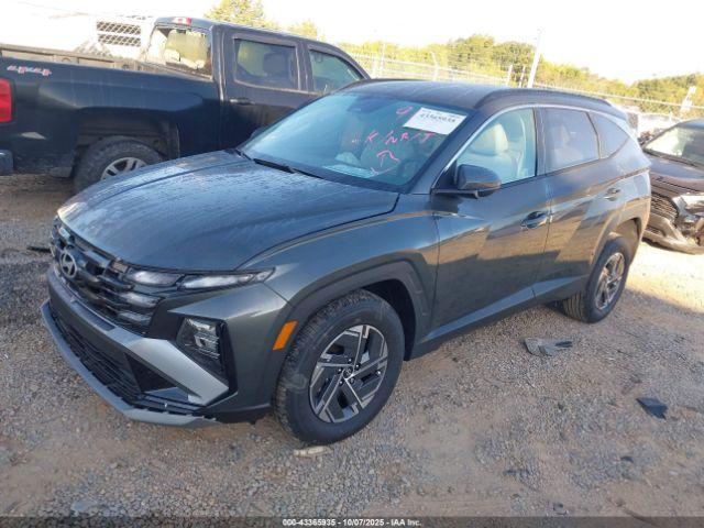 Hyundai TUCSON Blue Image 10