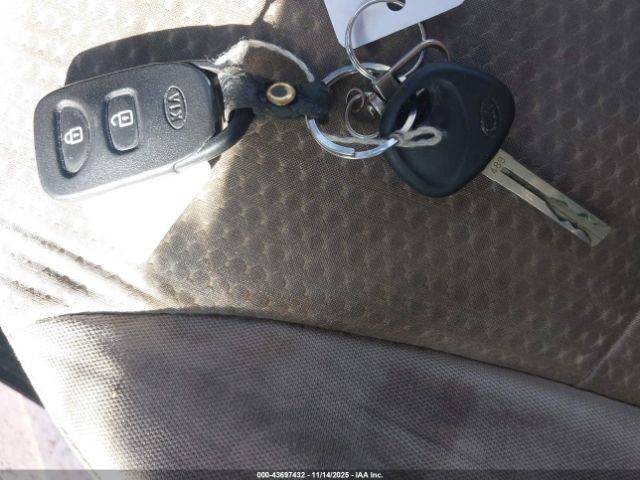 Kia Sorento Lx Image 13