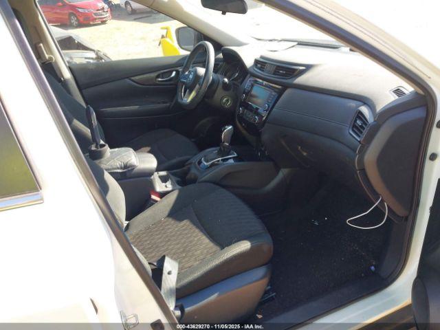 Nissan Rogue S Image 5