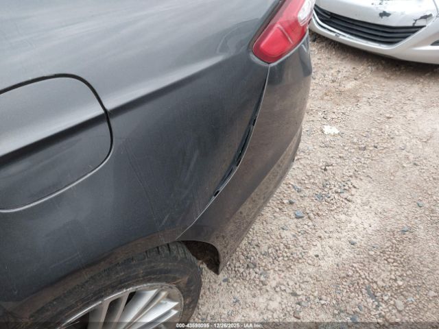 Ford Fusion Se Image 8