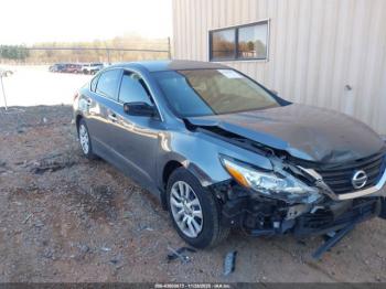  Salvage Nissan Altima