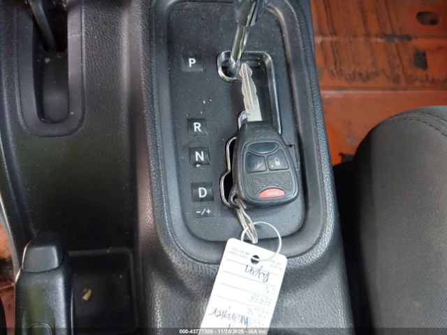 Jeep Wrangler Rubicon Image 9