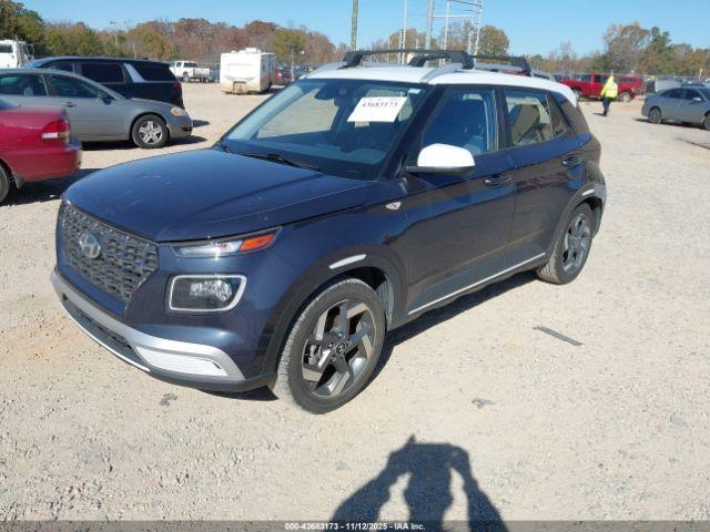 Hyundai VENUE Denim Image 11