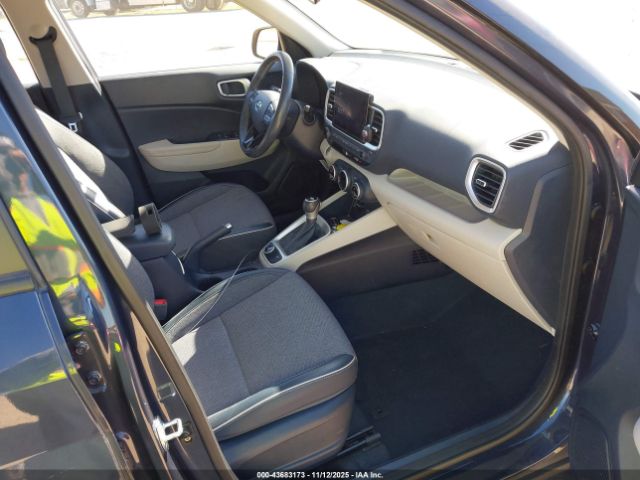 Hyundai VENUE Denim Image 8