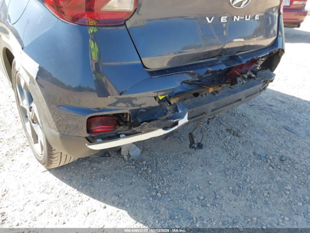 Hyundai VENUE Denim Image 12