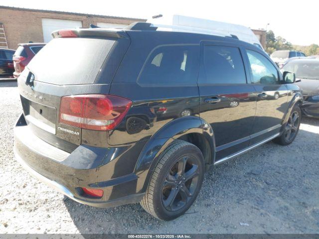 Dodge Journey Crossroad Image 9