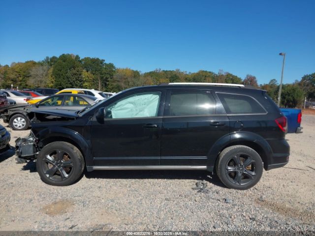 Dodge Journey Crossroad Image 14