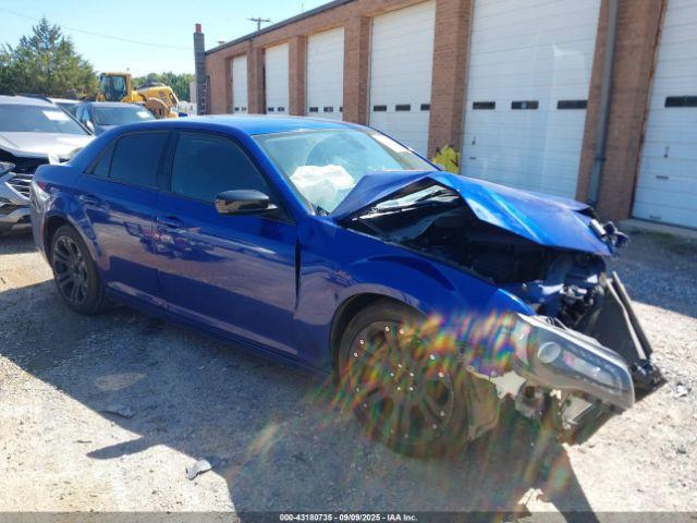  Salvage Chrysler 300