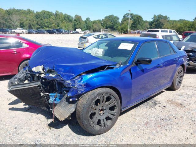 Chrysler 300 Touring Image 7