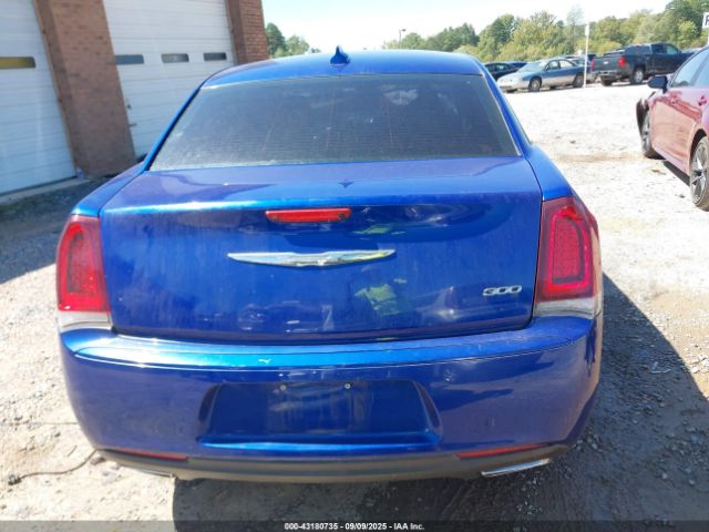 Chrysler 300 Touring Image 14