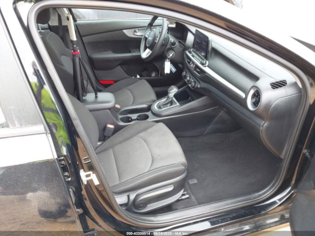 Kia Forte Lxs Image 6