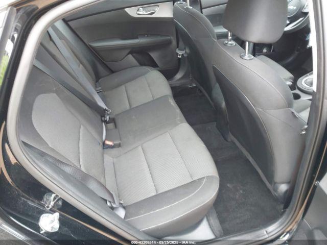 Kia Forte Lxs Image 7