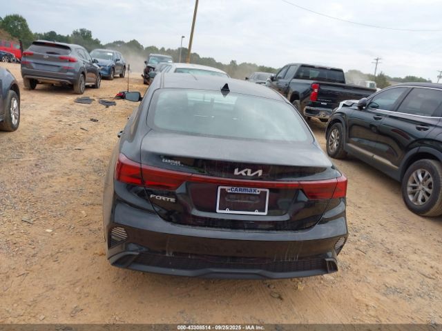 Kia Forte Lxs Image 14