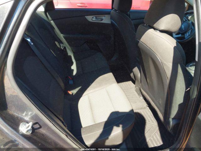 Kia Forte Lxs Image 13