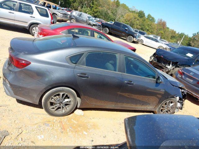 Kia Forte Lxs Image 3