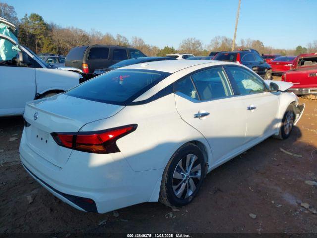 Nissan Altima 2.5 S Image 15