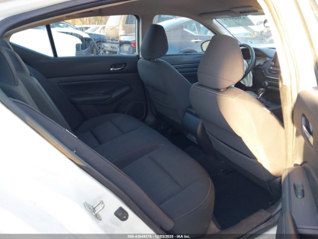 Nissan Altima 2.5 S Image 13