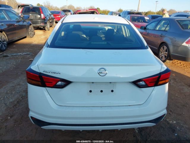 Nissan Altima 2.5 S Image 14