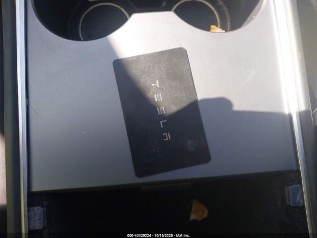 Tesla Model 3 Standard Range Plus Rear-wheel Drive Image 19